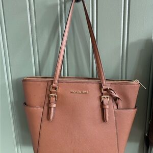 Charlotte Large Saffiano Leather Top-Zip Tote Bag